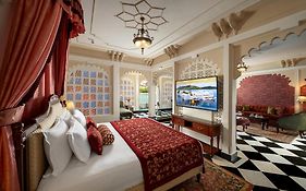 تاج لايك بالاس